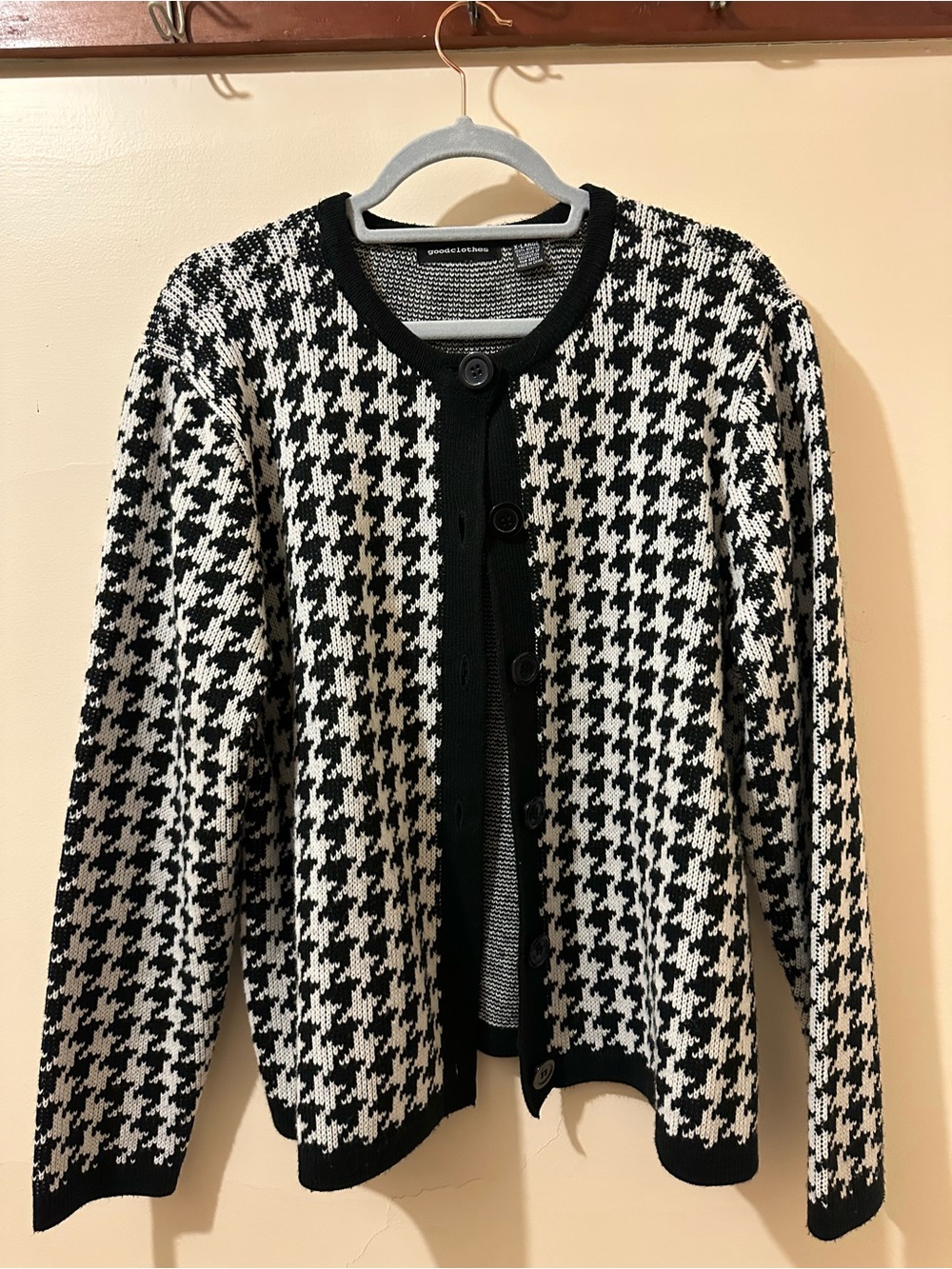 Womens Black & White Houndstooth Button Cardigan